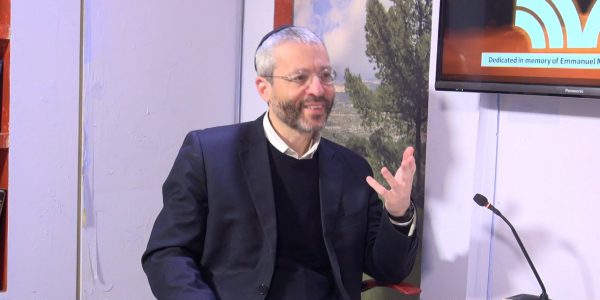 Porque só o livro de Ester vai ficar no futuro? Parashat Tzav & Purim