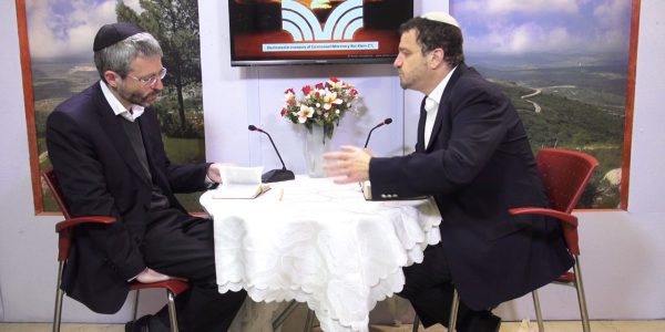 Porque haviam os nomes das 12 tribos no ombro do sumo sacerdote ?  Vaikale pekudei chodesh