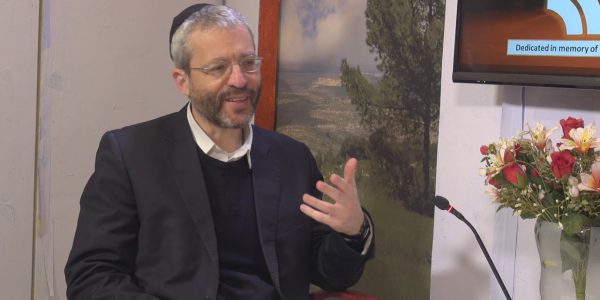 O equilíbrio entre as tábuas da lei e os sacrifícios – Parashat Teruma